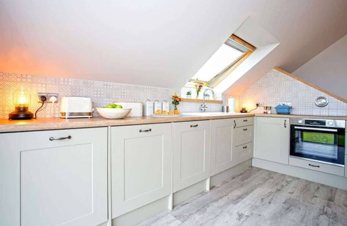 Mabe Burnthouse Apartment | The Neyth