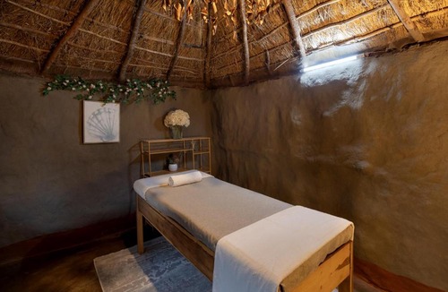 Highlands Cabin | The Nkhosi Livingstone Lodge and Spa