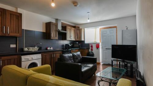 Old Trafford Apartment | The No 10