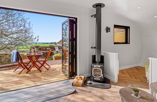 Tidenham Cabin | The Nook - Farm stay with hot tub - Chepstow