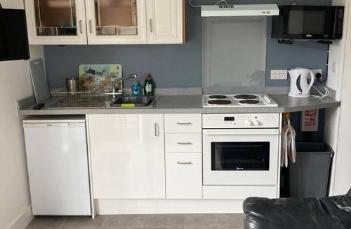 Praa Sands Apartment | The Nook