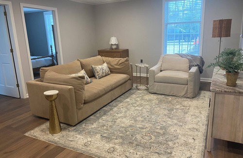 Hudson Apartment | The Nook on Main St.