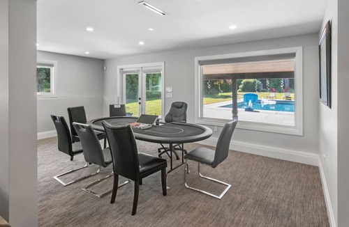 Abbotsford House | The Nox | Pool | Luxe Home | Poker | Fire Pit