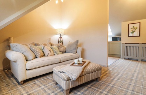 Wymondham Cottage | THE OAK ROOM - WINDMILL COUNTRY RETREATS in Melton Mowbray