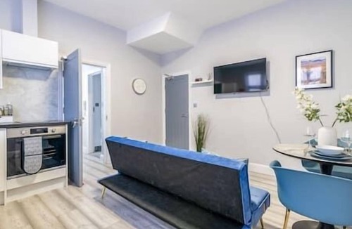 Harrow Apartment | The Oasis