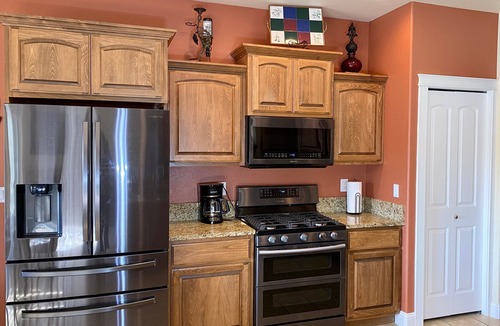 Kennewick House | The Oasis, Luxury 4BR Retreat with Private Pool + Resort Amenities