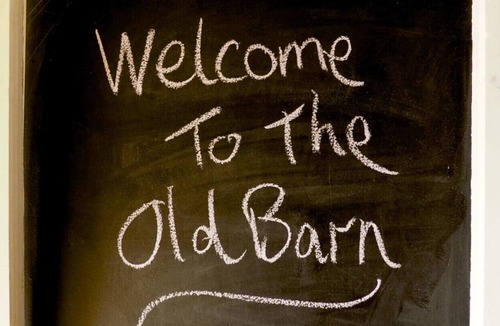 Heckmans Island Cottage | The Old Barn 4 bedrooms, 8-10 min to Blue Rocks and Lunenburg on peaceful Heckmans Island
