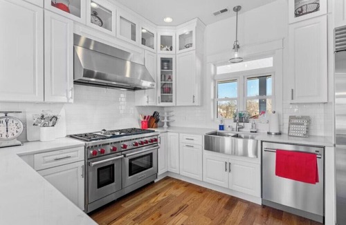 Rineyville Apartment | The Old Farmhouse Inn-The Derby Room