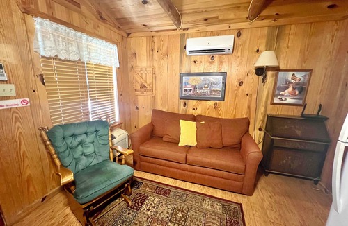 Mountain View Cabin | The Old Home Place in amazing Mountain View, close to the courthouse square