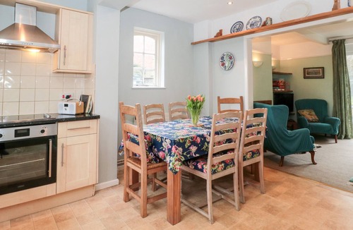 North Perrott House | THE OLD POLICE HOUSE, pet friendly, with a garden in Beaminster