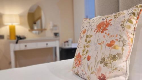 Crostwick Hotel | The Old Rectory Hotel