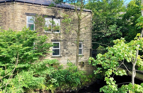 Wadsworth Cottage | The Old Riverside School House Apt 3