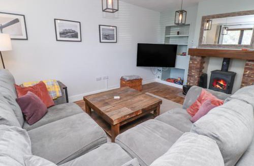 Lowick House | The Old School