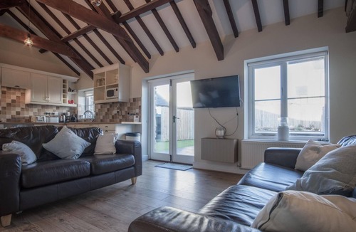 Angle Cottage | The Old Stables - 3 Bedroom Cottage - Angle