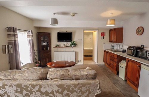 Skegness Cottage | THE OLD STABLES, pet friendly in Burgh Le Marsh