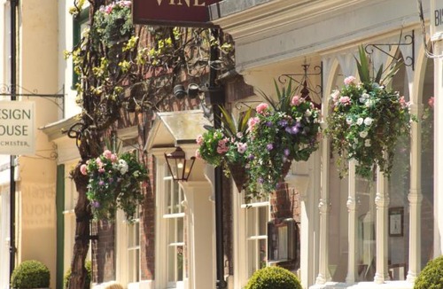 Winchester Hotel | The Old Vine