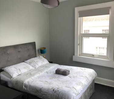 Bath House | The Old White Hart Brewery Guesthouse