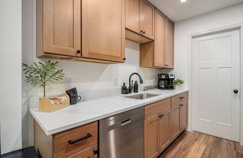 Sioux Falls House | The Olive Branch |2 bed 2 bath| Wine Bar
