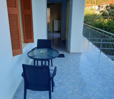 Leonidio Apartment | The olive House