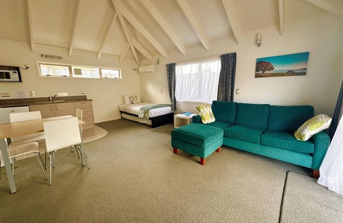 Coromandel Hotel | The Olive Motel