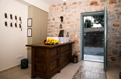 Selinitsa Apartment | The Olive Yard
