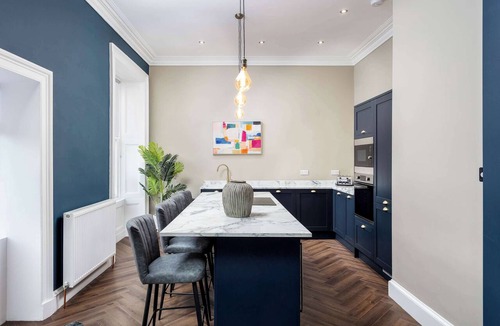 Ayr Apartment | The Oliver - Donnini Apartments