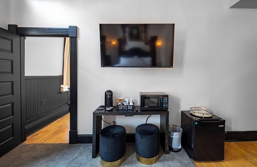 Downtown - Waterfront Hotel | The Oliver Inn | Duluth Hotel Near Canal Park
