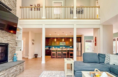 Bay Ridge House | The One-Eighty - 4 Bedroom Beach House
