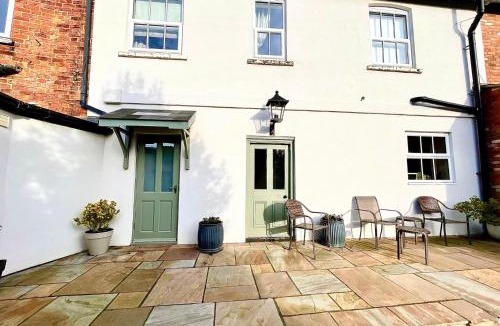 West Haddon House | The One @ West End