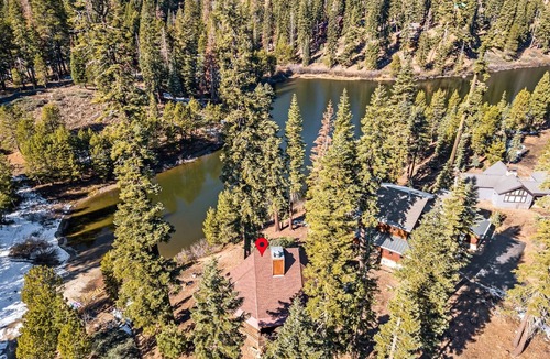 Bear Valley Cabin | The only Bear Valley lakefront + beachfront cabin with ski in-out access