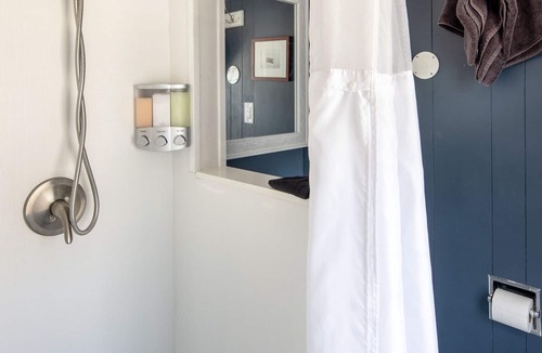 Onset House | The Onset Beach Compound-Cape Cod Beach Resort & Oceanic Habitat
