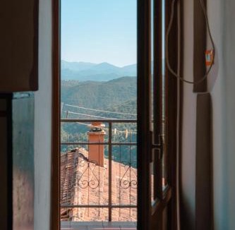 Marciaso Apartment | The orange house