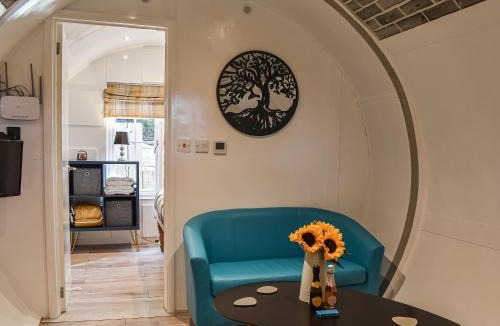 Elmsted House | The Orb