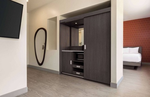 Cleveland Hotel | The Orbit Hotel, Trademark Collection by Wyndham