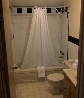 Alert Bay Hotel | The Orca Inn