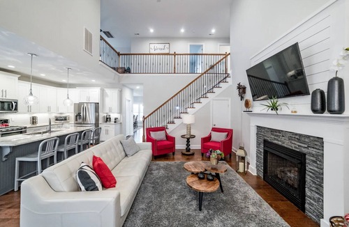 Forest House | The Orchid, a Modern Clean Stress Free Stay in Forest VA