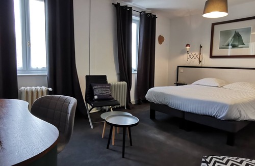 Saint-Valery-sur-Somme Hotel | The Originals Boutique, Hôtel La Colonne de Bronze