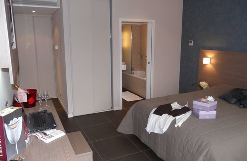 Bessines-sur-Gartempe Hotel | The Originals City, Hôtel de France