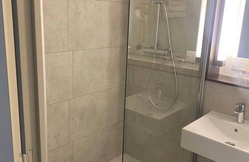 Douai Hotel | The Originals City, Hôtel Le Gayant
