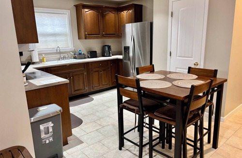 Monroe City Apartment | “The Outdoorsman Studio at MTL” is a 1-bedroom studio at Indian Creek
