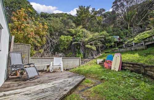 Tutukaka House | The Outlook - Whangaumu Bay Holiday Home