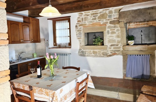 Pratovecchio Apartment | THE OVENS - BEAUTIFUL RUSTIC TUSCAN