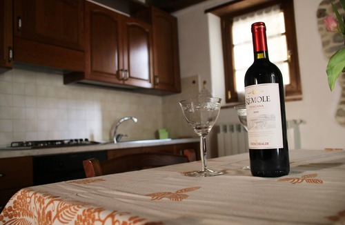 Pratovecchio Apartment | THE OVENS - BEAUTIFUL RUSTIC TUSCAN