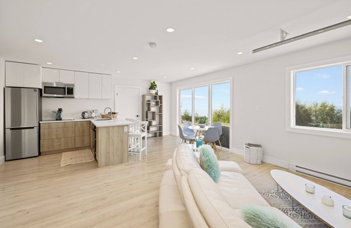 Otter Point House | The Owl’s Nest | Panoramic Ocean View Retreat