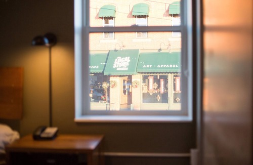 Downtown Eau Claire Hotel | The Oxbow Hotel