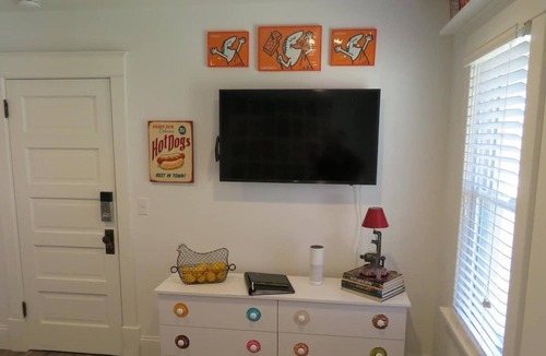 Manitou Beach-Devils Lake House | The Pantry Suite