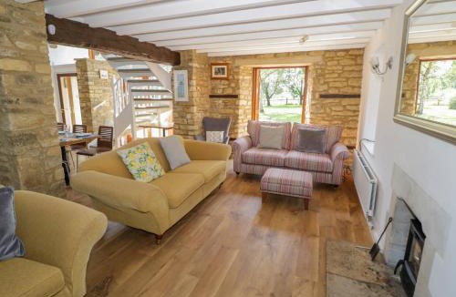 Witney House | The Paddock