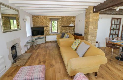 Witney House | The Paddock