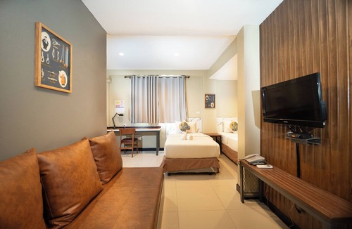 Phutthamonthon Hotel | The Palm Hotel