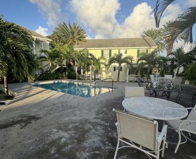 Cedar Grove Apartment | The Palms apt 1